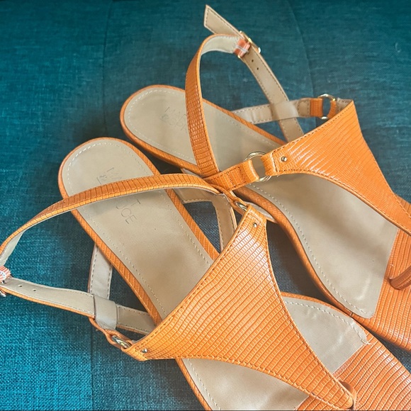 Market & Spruce t strap thong sandals adjustable 8 - Picture 8 of 9